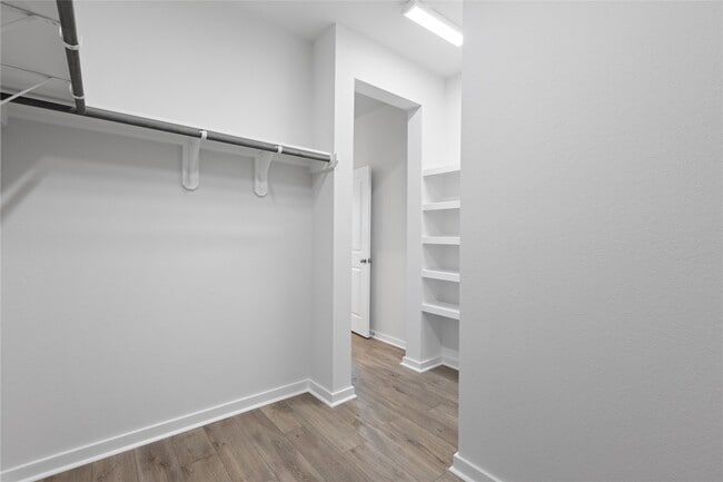 Building Photo - 8126 Brocken St