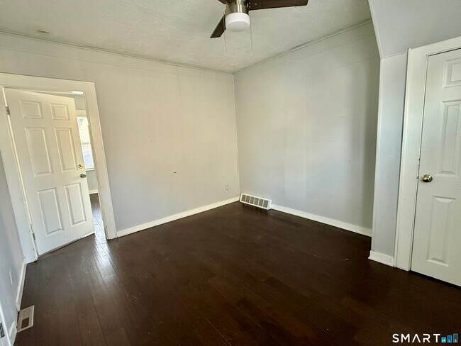 Building Photo - 95 Pope St