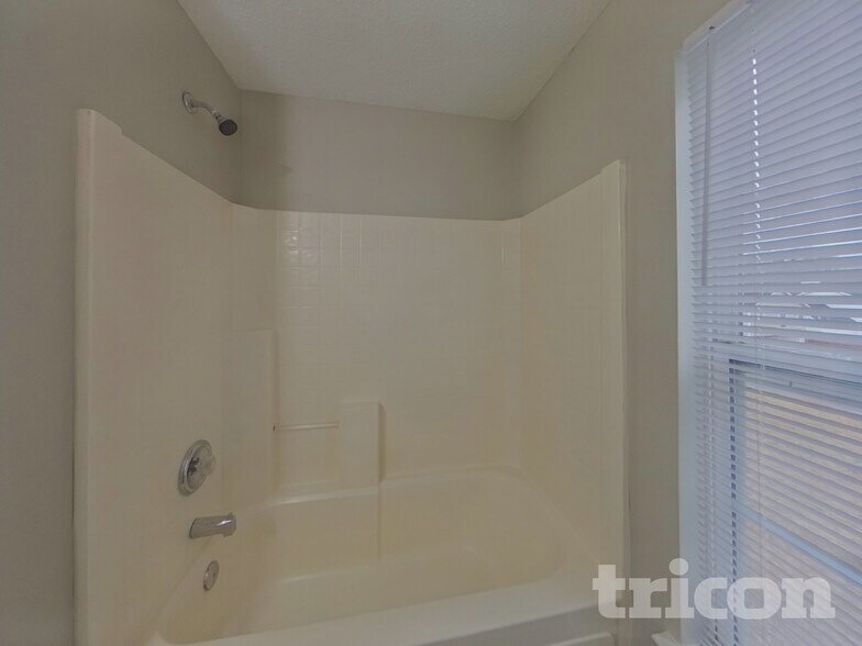 Building Photo - 3323 Mazen Ct