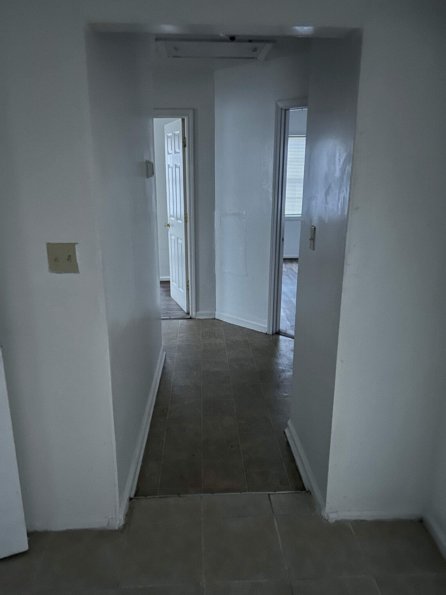 Building Photo - 520 Buckley St