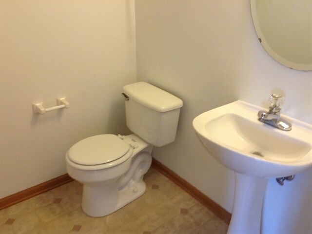 Building Photo - 233 E Cobbler Ct
