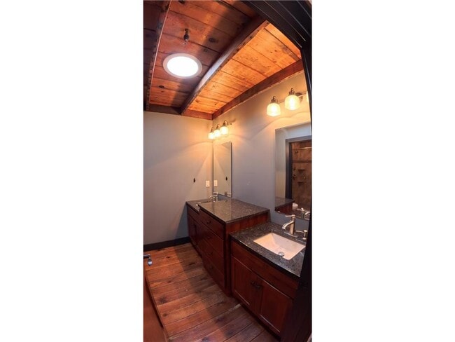 Building Photo - 312 3rd St