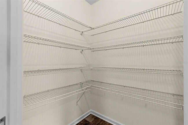 Building Photo - 137 Fairway Ct