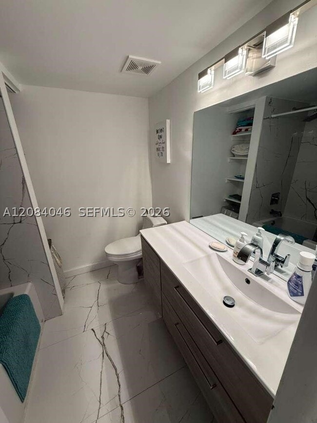 Building Photo - 13499 Biscayne Blvd