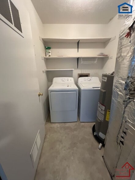 Building Photo - 1155 Carol Ln