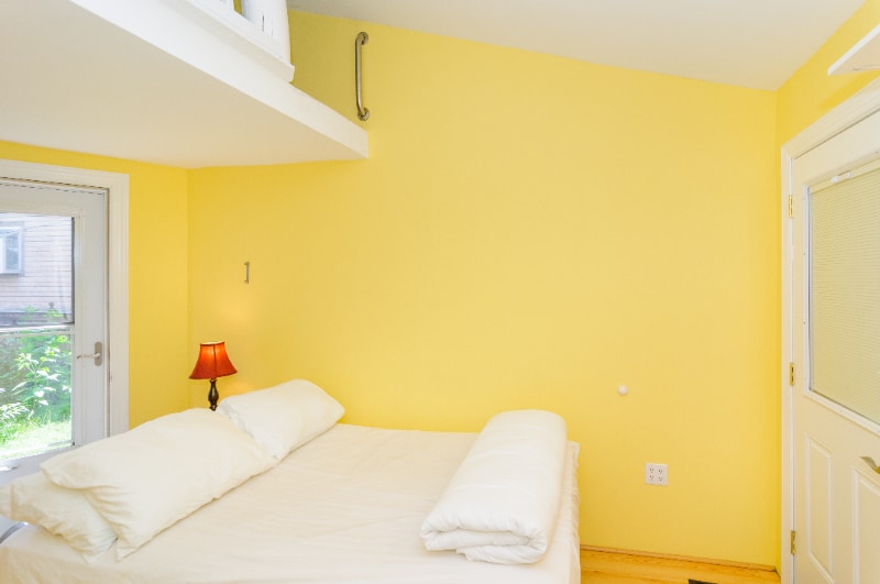 Building Photo - 16b Ravenscroft Dr