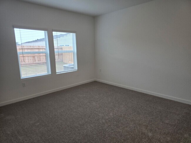 Building Photo - 3 BR 2 BA New Build home available now