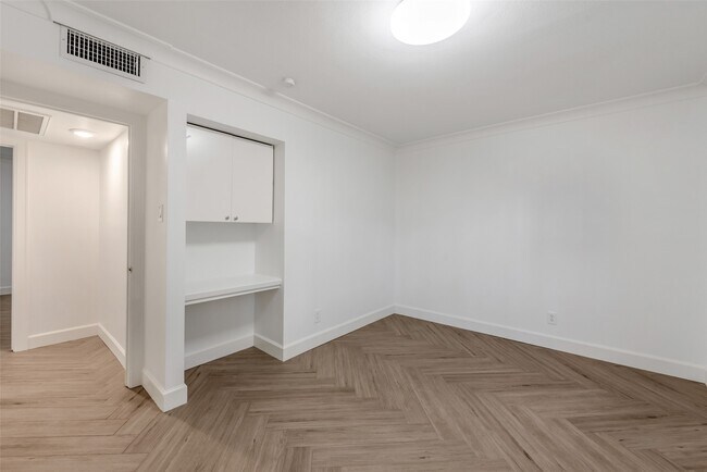 Building Photo - 4040 San Felipe St