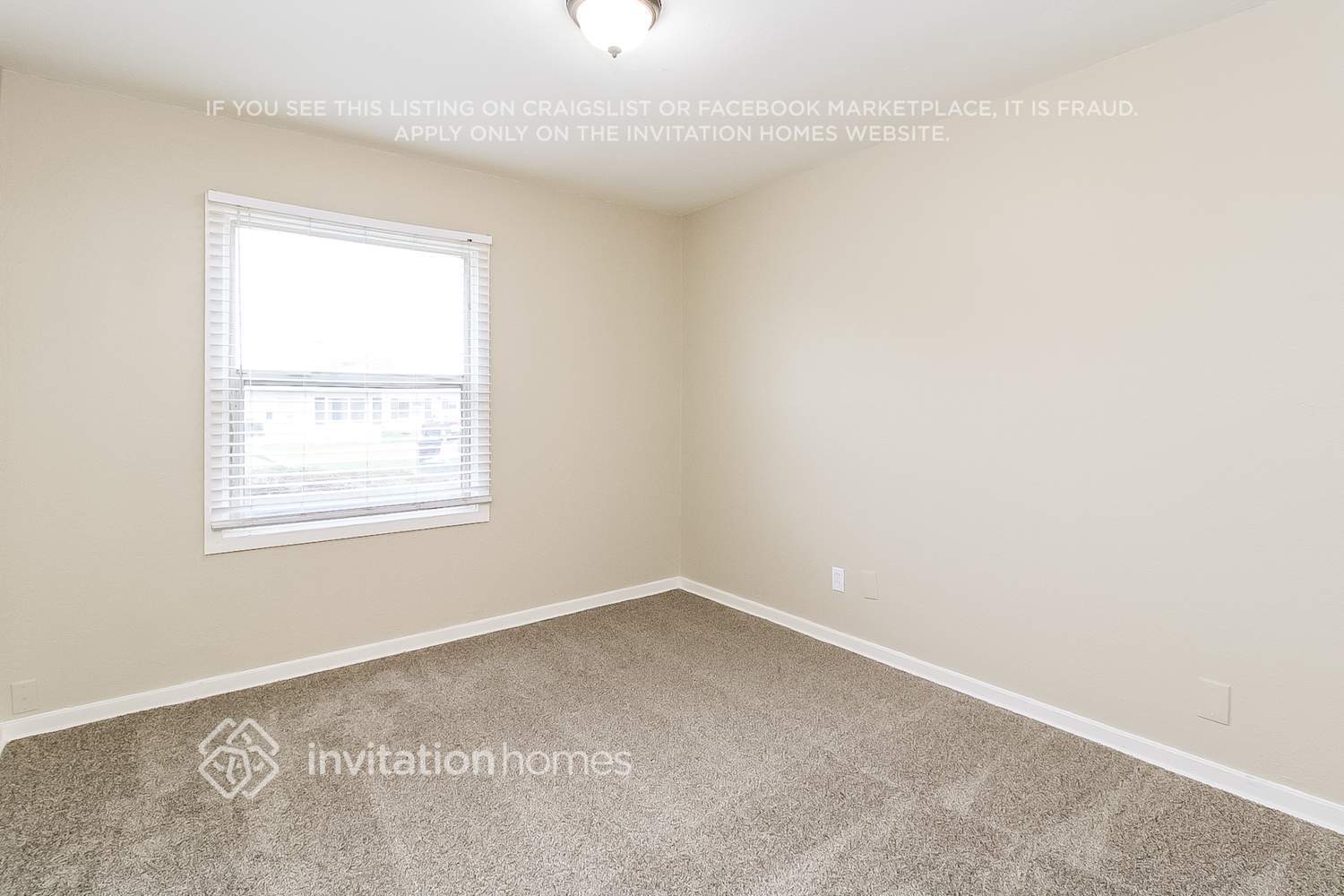 Building Photo - 2223 Juliesse Ave