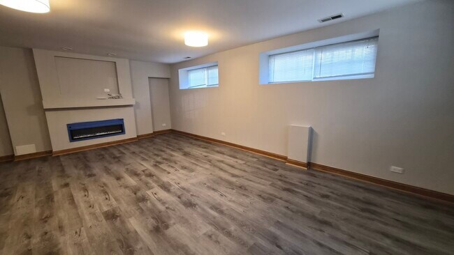 Building Photo - 1801 W Thomas St