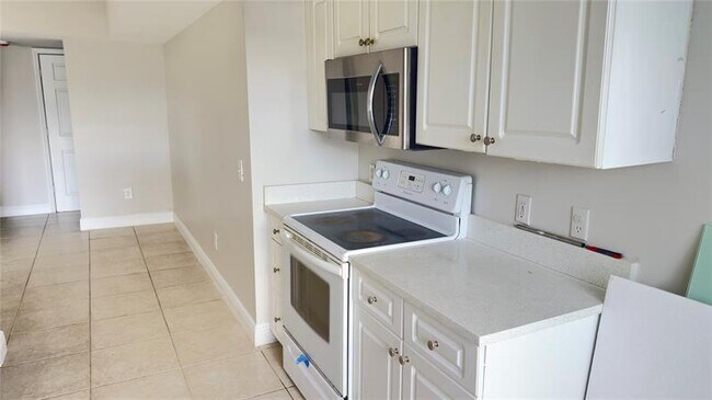 Building Photo - 9625 NW 1st Ct