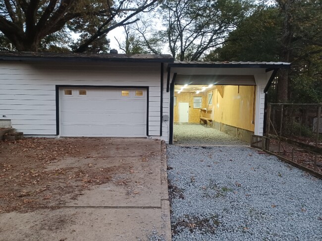 Building Photo - 14320 Short Pine Dr