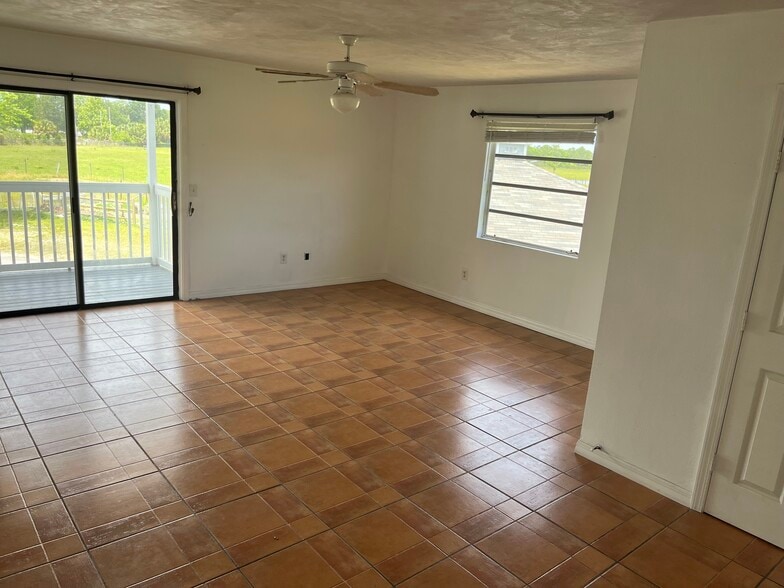 Building Photo - 501 Leeway Trl