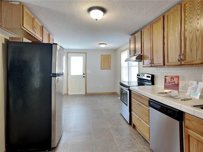 Building Photo - 123 4th Ave E