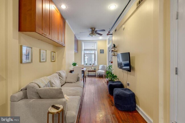 Building Photo - 1341 Lombard St