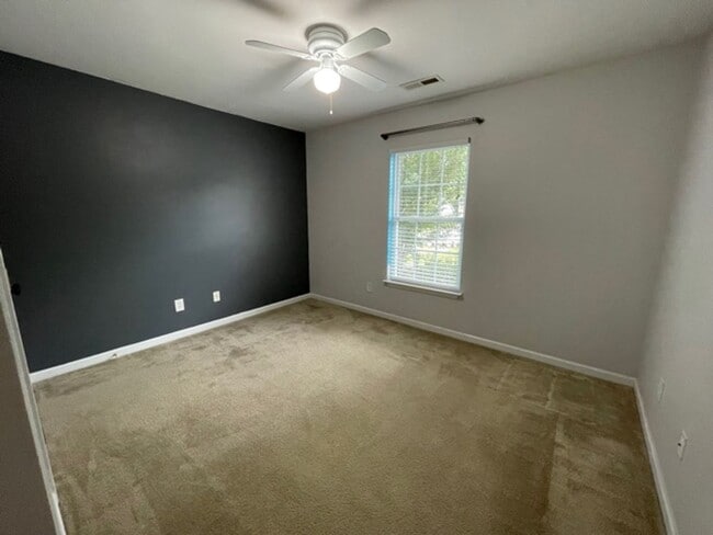 Building Photo - Whitsett / Walnut Crossing