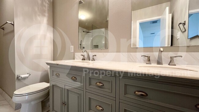 Building Photo - 13269 Fowler Dr