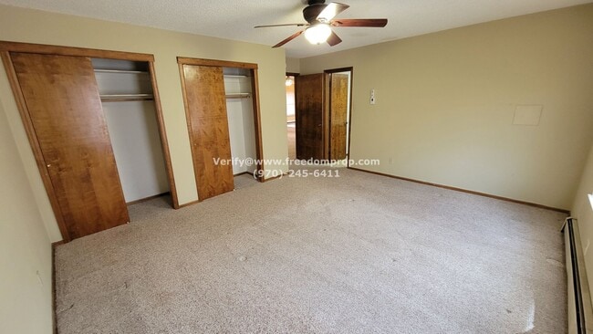 Building Photo - Established 3 bedroom 2 bath home