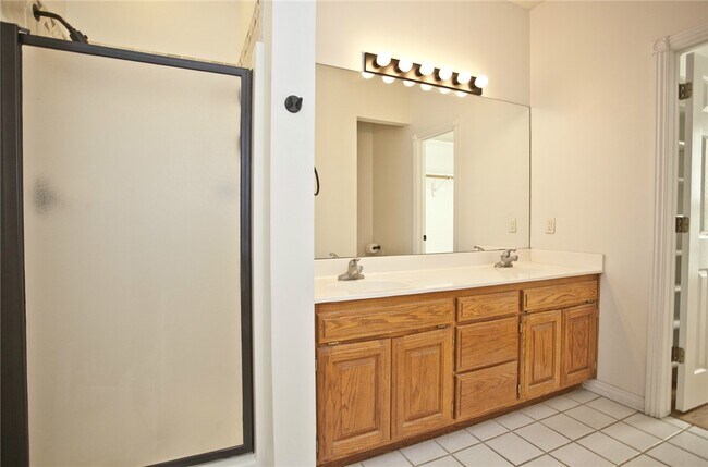 Building Photo - 310 Old Forge Dr
