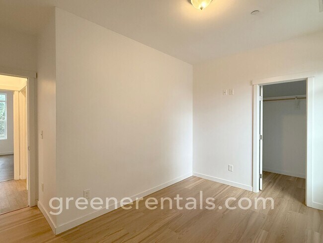 Building Photo - 1944 Olympia Ave NE