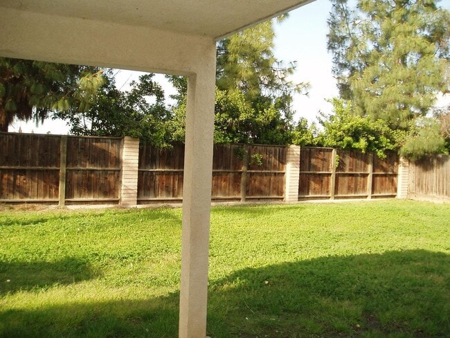 Building Photo - 5304 W Ramona Ave