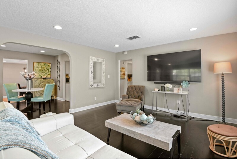 Building Photo - 350 N Phelps Ave