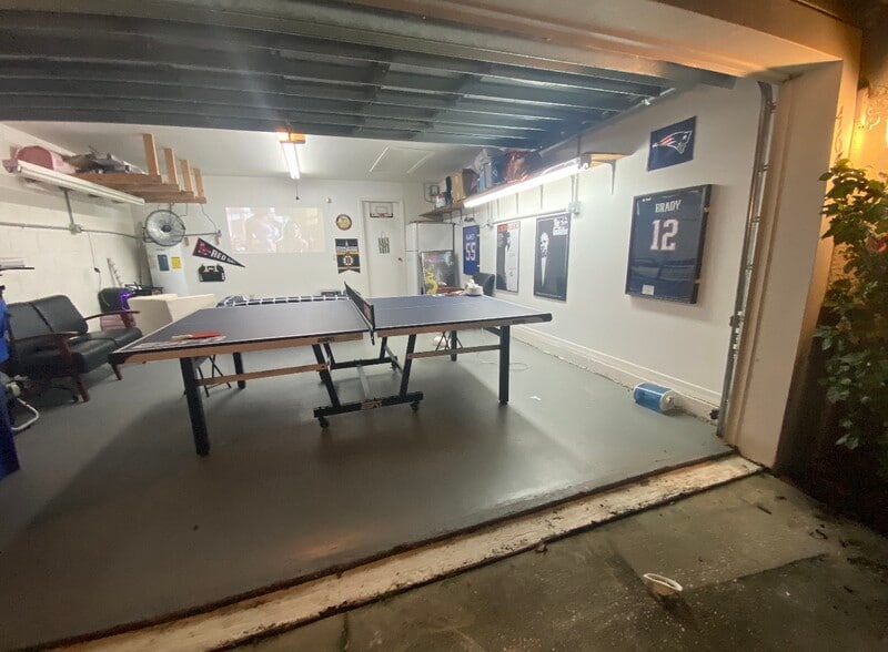 Building Photo - 4600 Tarrega St