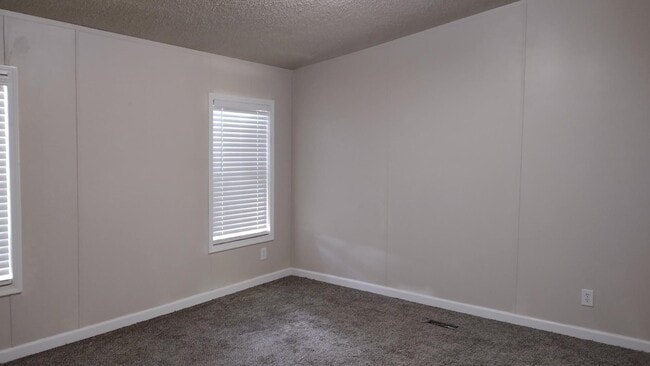 Building Photo - 814 Mercedes Benz Ct