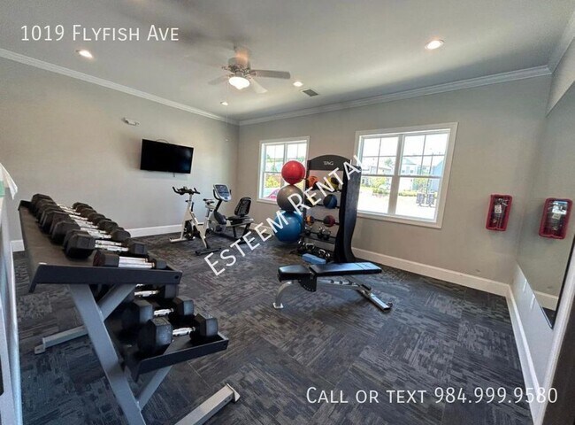 Building Photo - 1019 Flyfish Ave