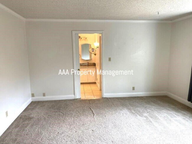 Building Photo - Pleasant HIll 3 bedroom 2 bath Great locat...