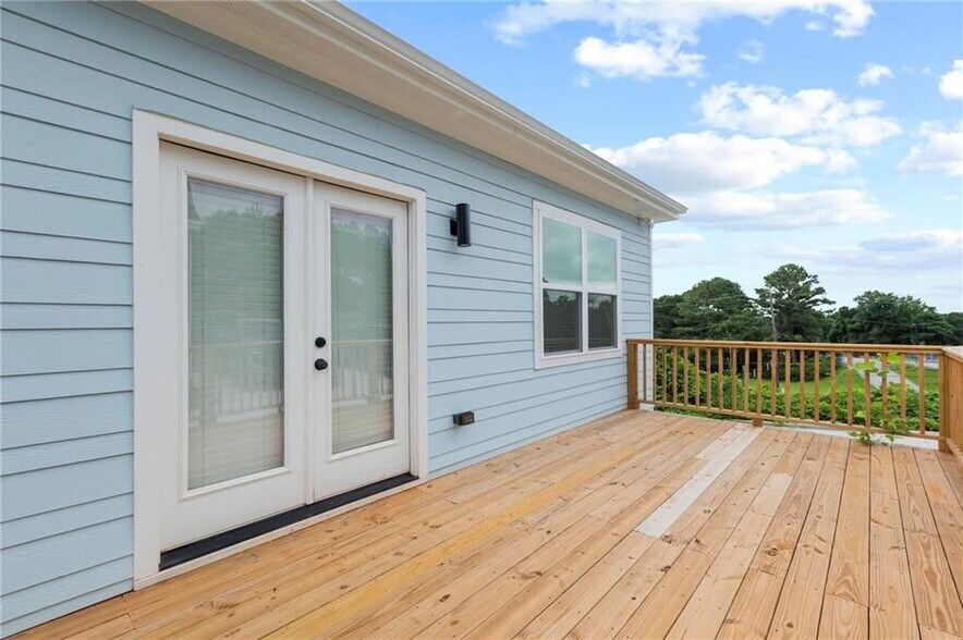 Building Photo - 129 Hilltop Dr SW