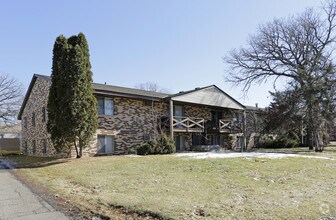 Building Photo - Euclid Apartments
