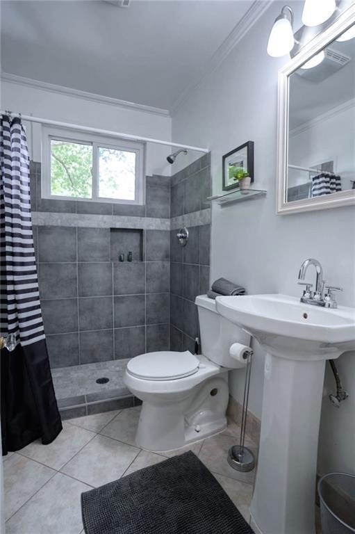 Building Photo - 883 Amsterdam Ave NE