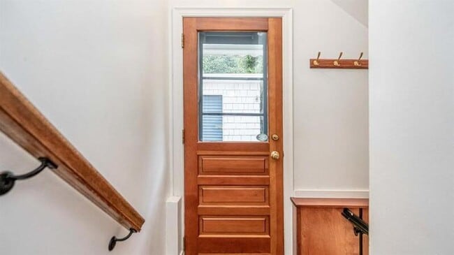 Building Photo - 1205 Miller Ave