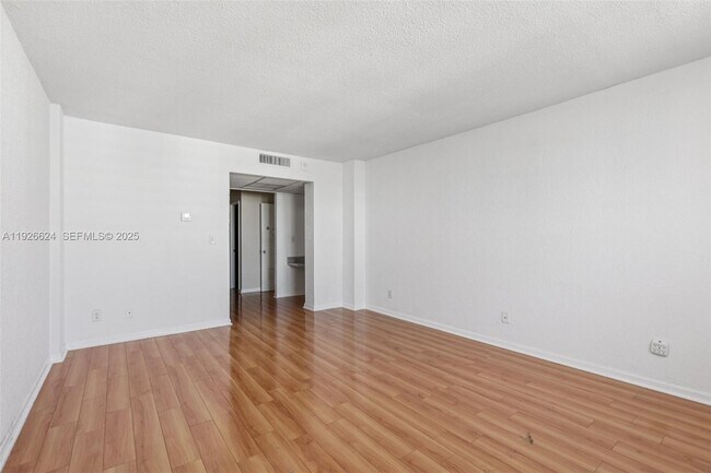 Building Photo - 19390 Collins Ave