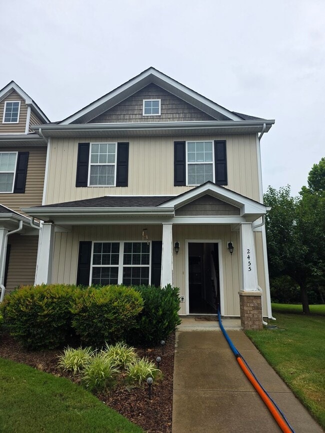 Building Photo - 2455 New Holland Cir