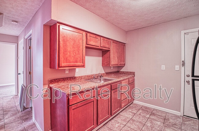 Building Photo - 1143 Duxberry Ave