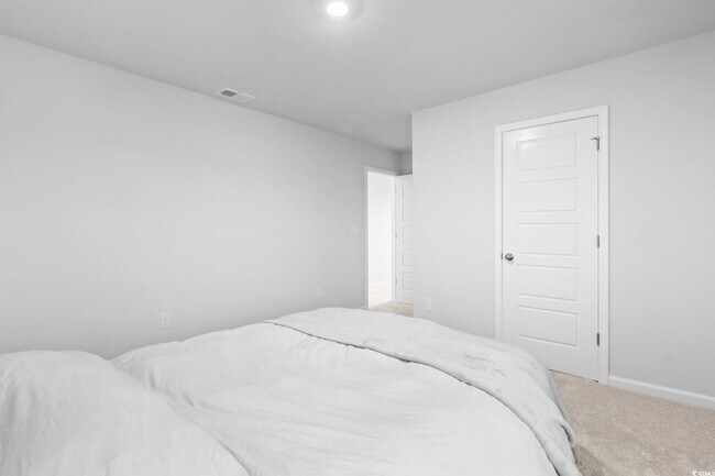 Building Photo - 714 Colt Ct