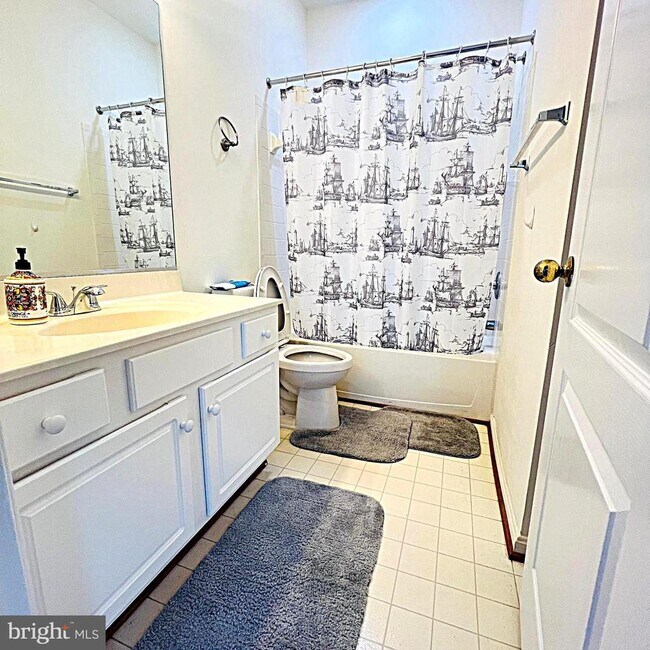 Building Photo - 13129 Park Crescent Cir