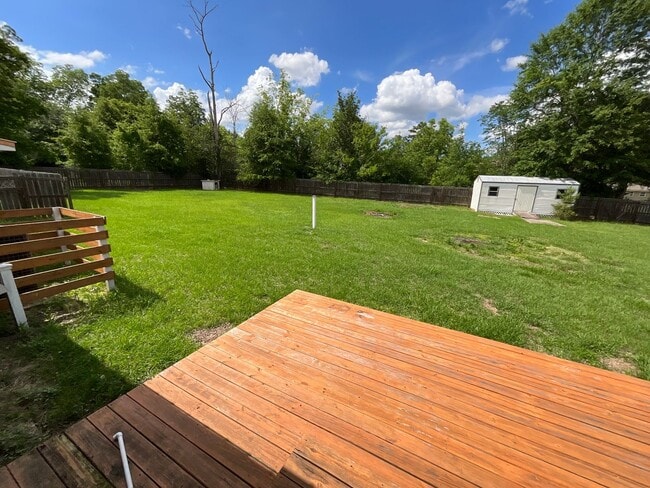 Building Photo - Spacious 3/2 Brick Home in Dogwood Heights with Fenced Back Yard