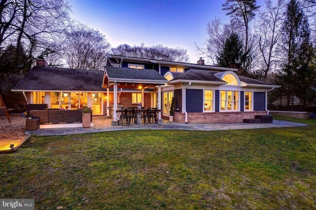 Building Photo - 7312 Burdette Ct