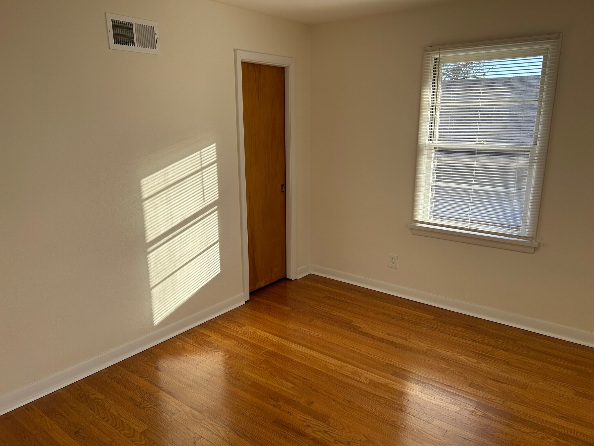 Building Photo - 230 Georgia Ave