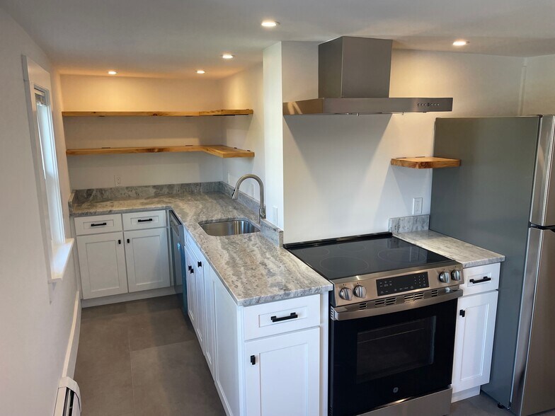 Pantry - 13 Middle St