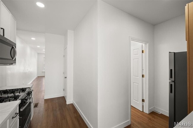 Building Photo - 4936 Shaw Ave