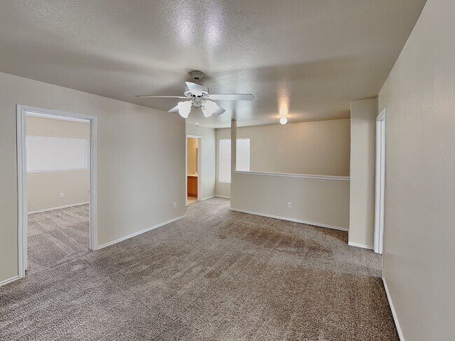 Building Photo - BEAUTIFUL HOME IN BURLESON ISD!