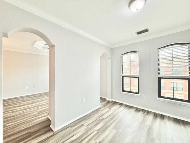 Building Photo - 2725 Via Cipriani