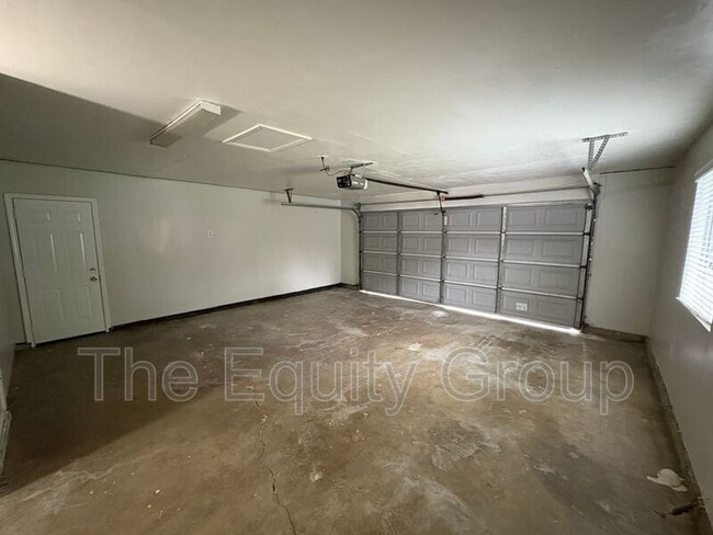 Building Photo - 1937 Chinowth St