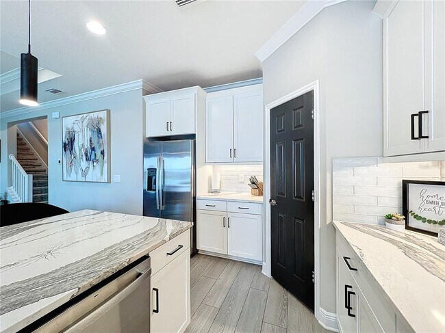 Building Photo - 5559 Trevesta Pl