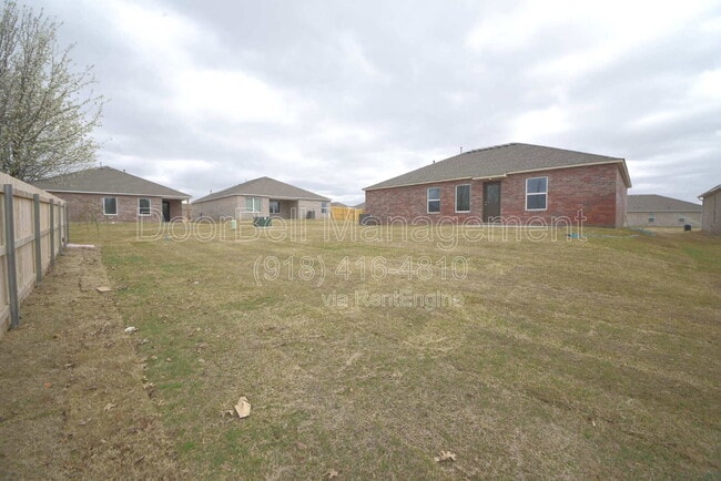 Building Photo - 3004 S 12th St