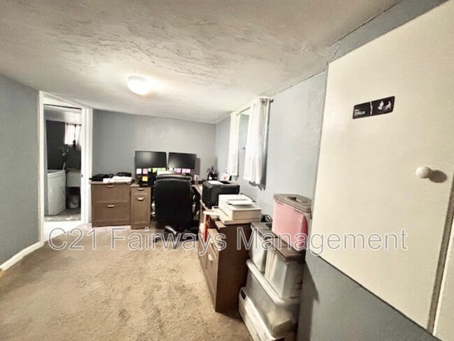 Building Photo - 217 N Lincoln Ave